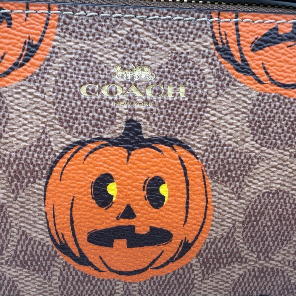 Coach Pumpkin Corner Zip Wristlet NWT - Picture 6 of 14